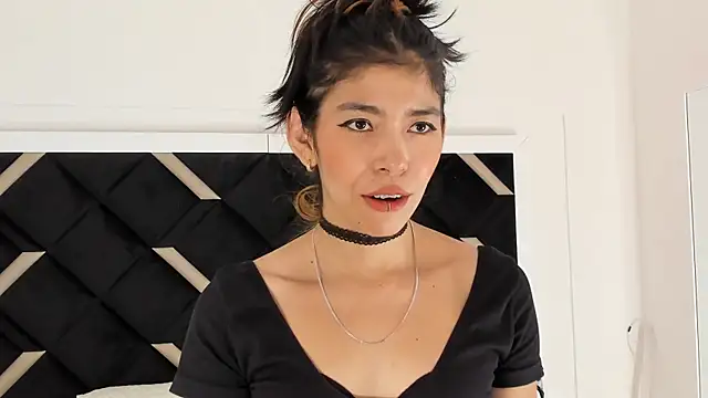 Girl Cherry online show from 09-11-25, 11:32