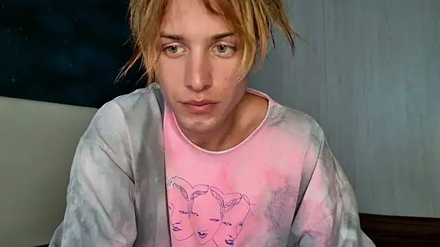 Snapshot of Cryptikov chatting on 07-08-26, 11:00 Cryptikov online show from 07-08-26, 11:00