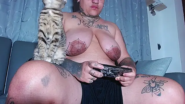 Techno 420  online show from 12-16-25, 01:10