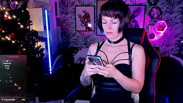 Snapshot of Devi_Evi chatting on 12-29-24, 07:11 Devi Evi online show from 12-29-24, 07:11