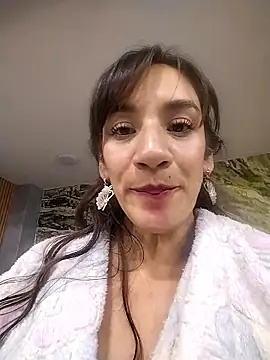 agyness bell online show from 05-27-26, 01:57
