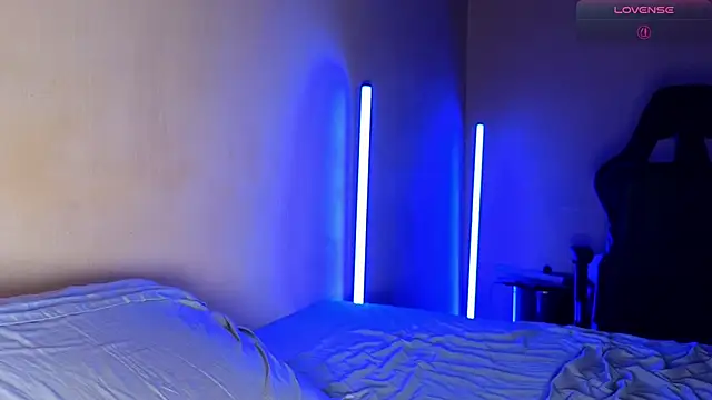 DominantTheo online show from 04-15-26, 03:34