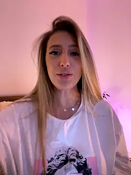 Eva Ryen online show from 10-25-25, 04:18