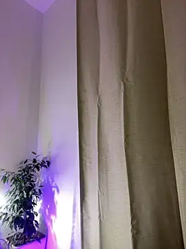 Eva Ryen online show from 11-16-25, 05:17