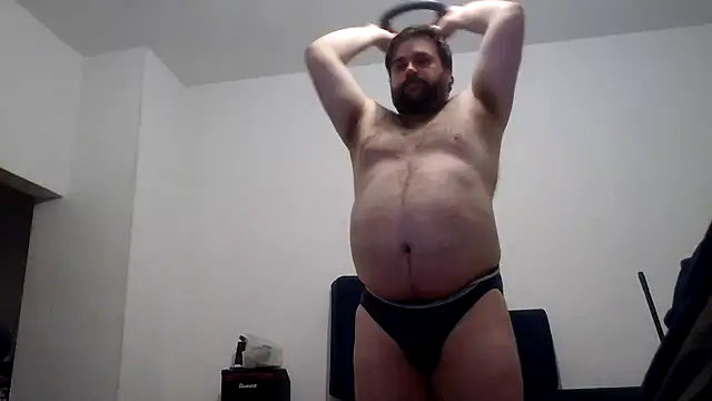 Snapshot of Superbearc89 chatting on 05-10-26, 08:11 Superbearc89 online show from 05-10-26, 08:11