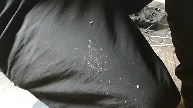 Snapshot of blow2gold chatting on 09-11-25, 05:57 blow2gold online show from 09-11-25, 05:57