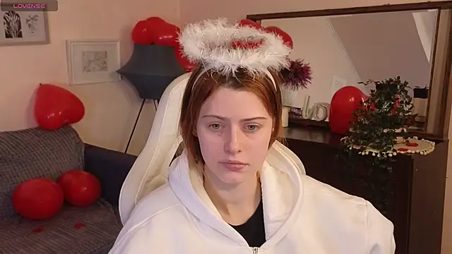 Snapshot of doll_lesli chatting on 02-15-25, 02:44 doll lesli online show from 02-15-25, 02:44