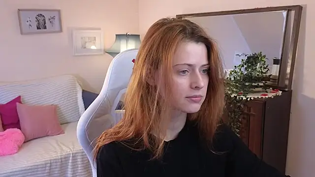 Snapshot of doll_lesli chatting on 03-19-25, 02:24 doll lesli online show from 03-19-25, 02:24