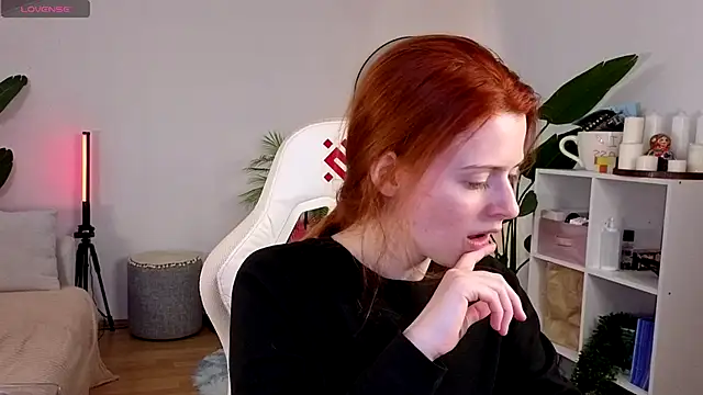 doll lesli online show from 11-06-25, 08:29