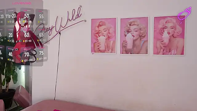 Adele LatinLady online show from 04-05-26, 05:30