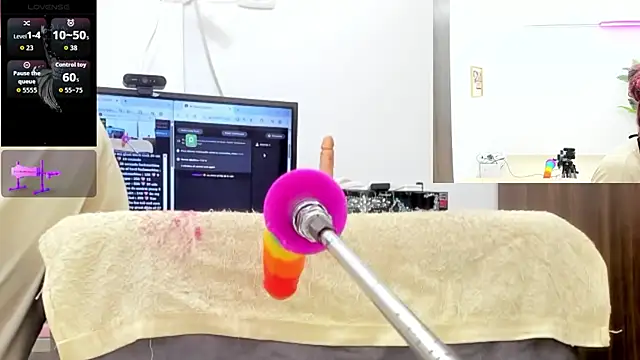 Snapshot of Paulina_Davis_ chatting on 01-15-26, 10:02 Paulina Davis online show from 01-15-26, 10:02