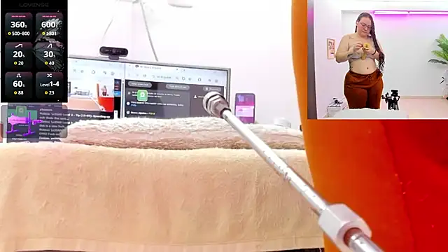 Snapshot of Paulina_Davis_ chatting on 02-17-26, 12:30 Paulina Davis online show from 02-17-26, 12:30