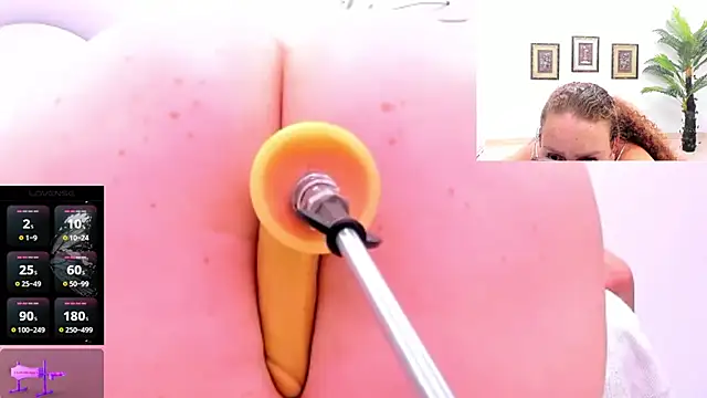 Paulina Davis  online show from 03-12-25, 10:05