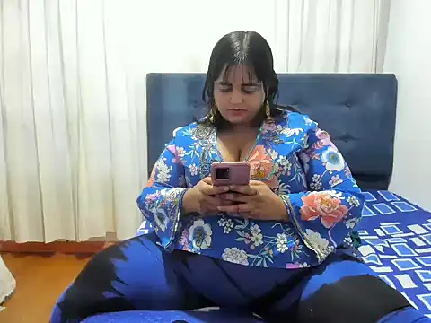 SusanaEshwar online show from 11-24-25, 10:43