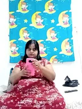 Snapshot of SusanaEshwar chatting on 02-06-26, 06:04 SusanaEshwar online show from 02-06-26, 06:04