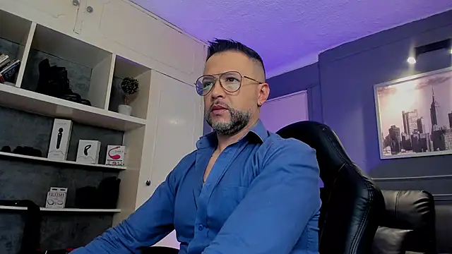 MrFrank tattoo online show from 10-07-25, 02:18