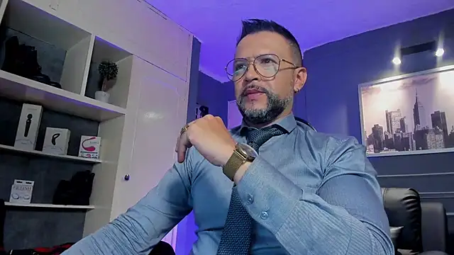 MrFrank tattoo online show from 11-01-25, 10:42