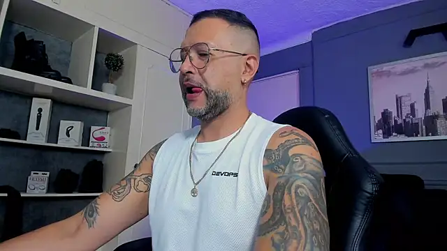 MrFrank tattoo online show from 10-04-25, 05:25