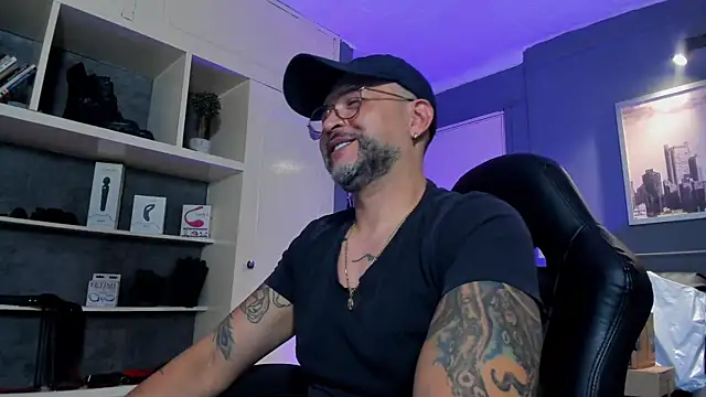 MrFrank tattoo online show from 09-11-25, 01:05