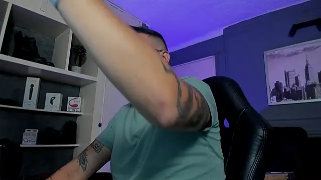 MrFrank tattoo online show from 09-23-25, 01:01