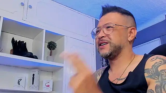 MrFrank tattoo online show from 03-15-25, 07:16