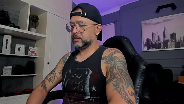 MrFrank tattoo online show from 09-26-25, 11:33