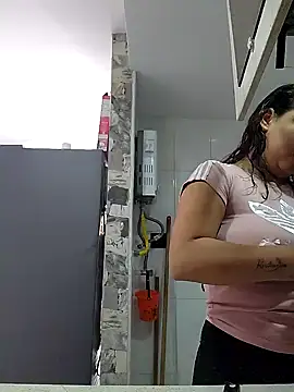 LizzRouse online show from 11-15-25, 03:16