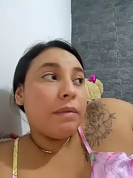 LizzRouse online show from 11-16-25, 03:44