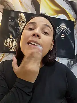 Snapshot of LizzRouse chatting on 07-17-26, 09:45 LizzRouse online show from 07-17-26, 09:45