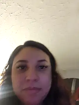 Snapshot of LizzRouse chatting on 05-30-26, 02:12 LizzRouse online show from 05-30-26, 02:12