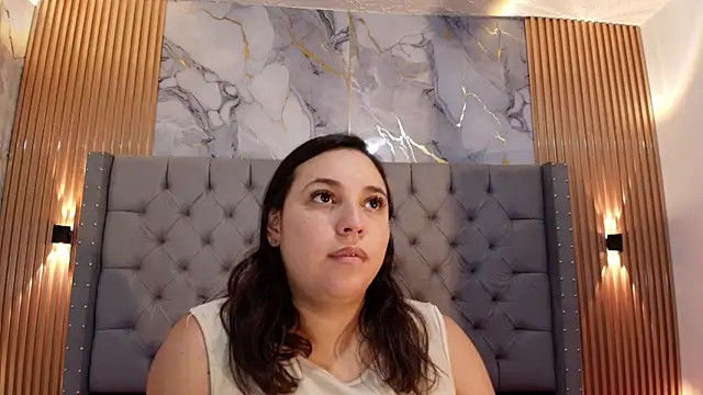 Snapshot of LizzRouse chatting on 06-29-26, 12:49 LizzRouse online show from 06-29-26, 12:49