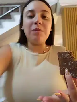 LizzRouse online show from 04-06-26, 08:54