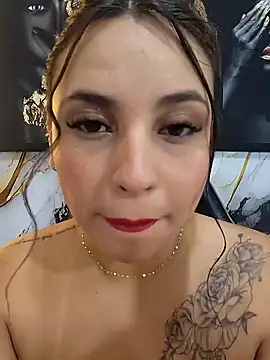 Snapshot of LizzRouse chatting on 07-28-26, 10:31 LizzRouse online show from 07-28-26, 10:31