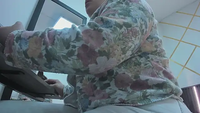 Snapshot of _rebecca1 chatting on 01-11-26, 04:47 rebecca1 online show from 01-11-26, 04:47