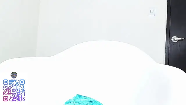 Snapshot of Upskirt_Squirt96 chatting on 09-19-25, 01:37 Upskirt Squirt96 online show from 09-19-25, 01:37