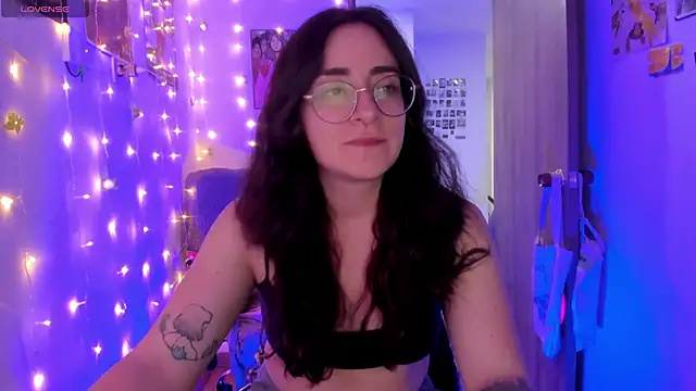 linda giggle online show from 10-28-25, 12:22