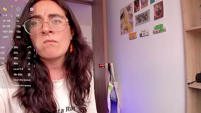 linda giggle online show from 10-17-25, 03:25