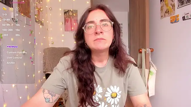 linda giggle online show from 10-30-25, 09:01