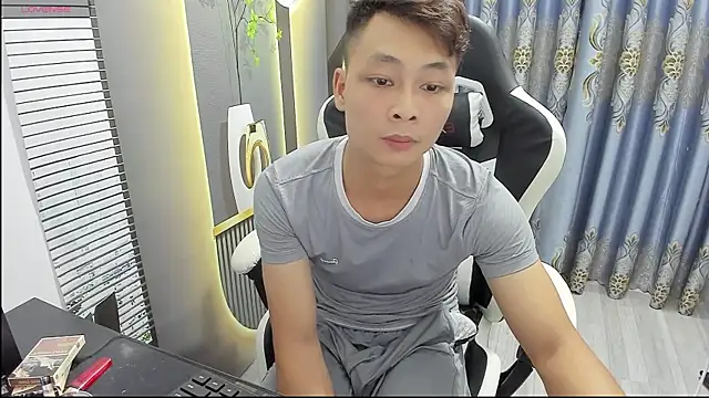 Snapshot of Naughty--asian chatting on 07-17-26, 01:08 Naughty--asian online show from 07-17-26, 01:08