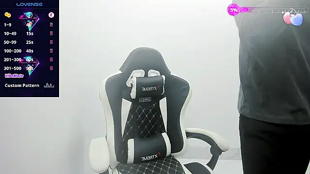 Naughty--asian online show from 01-18-26, 05:55