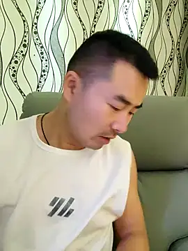 Snapshot of guozuo chatting on 06-27-26, 02:23 guozuo online show from 06-27-26, 02:23