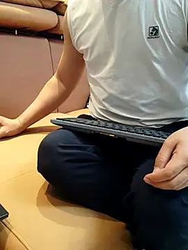 Snapshot of guozuo chatting on 06-07-26, 02:00 guozuo online show from 06-07-26, 02:00