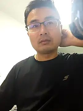 Snapshot of guozuo chatting on 12-17-24, 12:11 guozuo online show from 12-17-24, 12:11