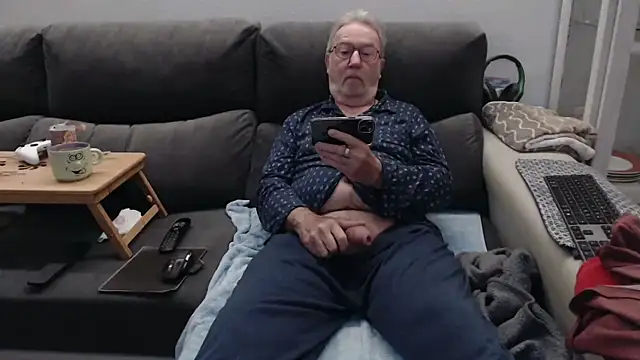 Nudelschwanz online show from 03-13-26, 05:56