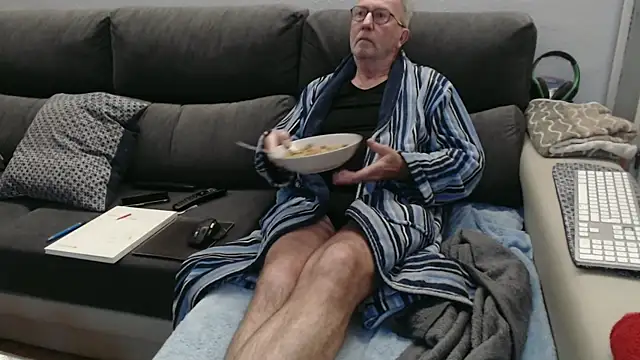 Nudelschwanz online show from 02-12-26, 08:52