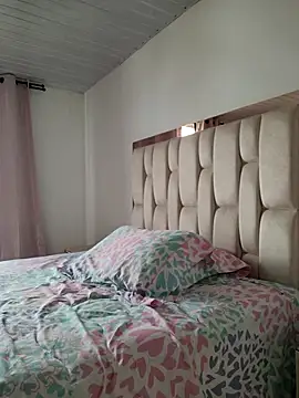  kathaLopez  online show from 12-21-25, 06:31