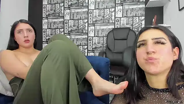 Isa And Natasha online show from 02-25-25, 05:40