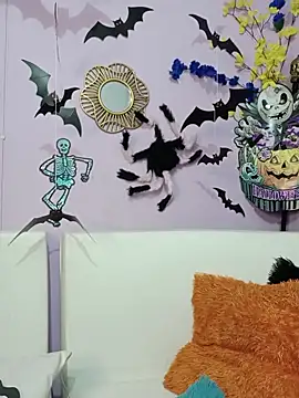 Deina bunny online show from 10-08-25, 02:02