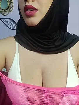 Snapshot of Deina_bunny chatting on 08-01-26, 11:58 Deina bunny online show from 08-01-26, 11:58
