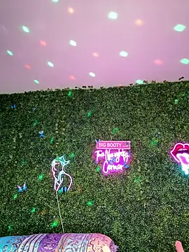 ThickAssRena online show from 04-22-26, 06:31